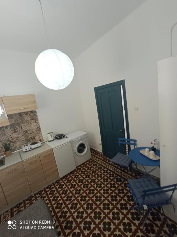 Mascot Bar Street Apartments Rhodes City Dış mekan fotoğraf