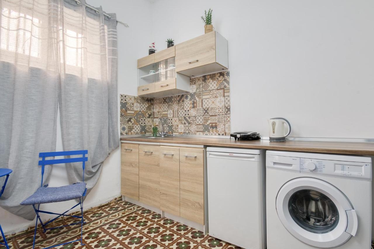 Mascot Bar Street Apartments Rhodes City Dış mekan fotoğraf