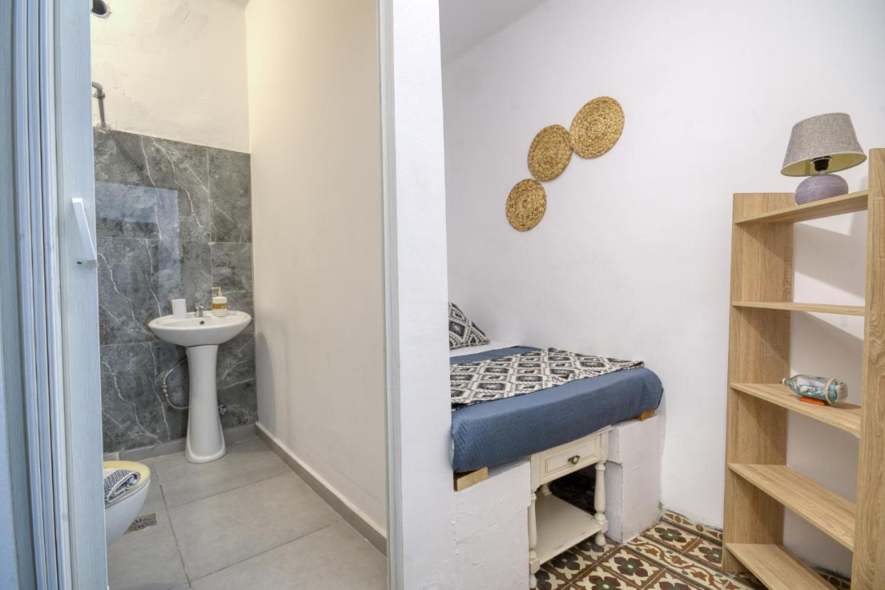 Mascot Bar Street Apartments Rhodes City Dış mekan fotoğraf